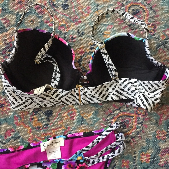 Floral Bikini - Picture 4 of 13